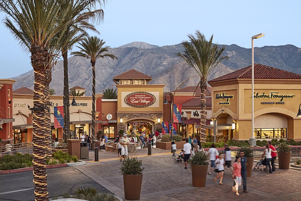 Palm Springs City Guide The Art of Travel Desert Hills Premium Outlet