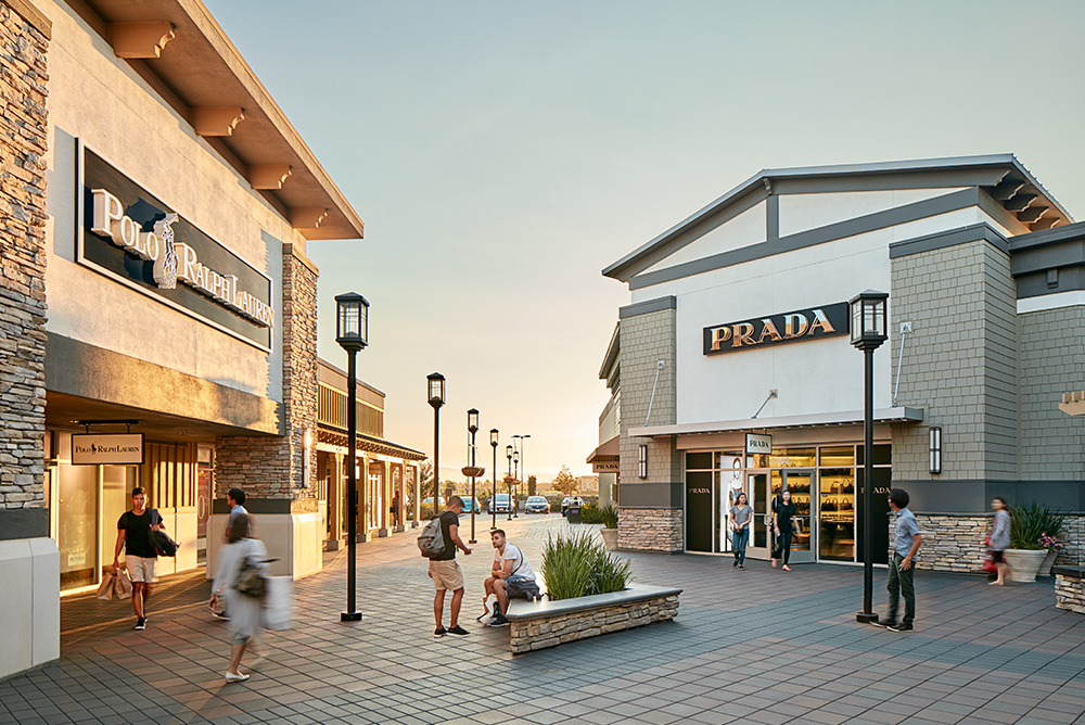 prada milton outlet