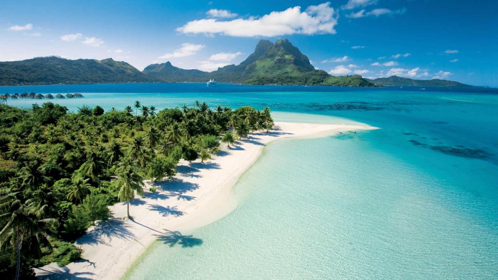 World Traveller Amalie Othilia Brandi Mikkelsen The Art of Travel French Polynesia Tahiti