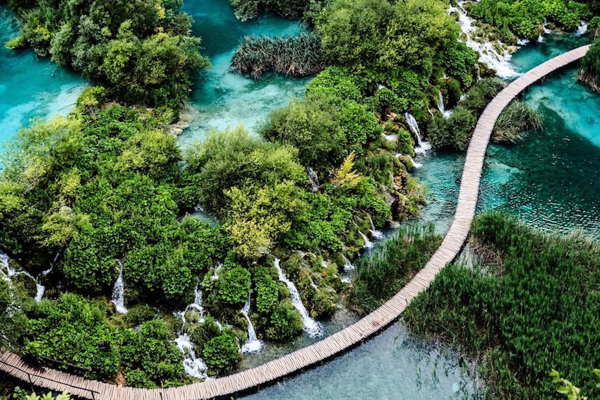 World Traveller Amalie Othilia Brandi Mikkelsen The Art of Travel Plitvice Croatia Waterfall