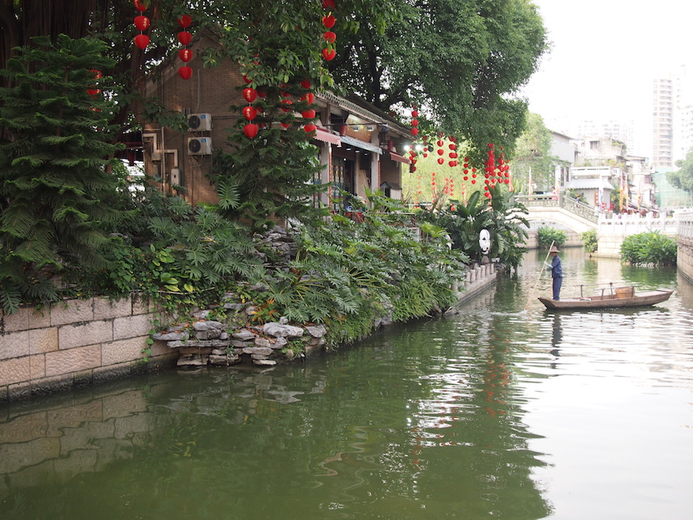 Guangzhou City Guide The Art of Travel Lychee Bay Canal Rice Paper Lamp